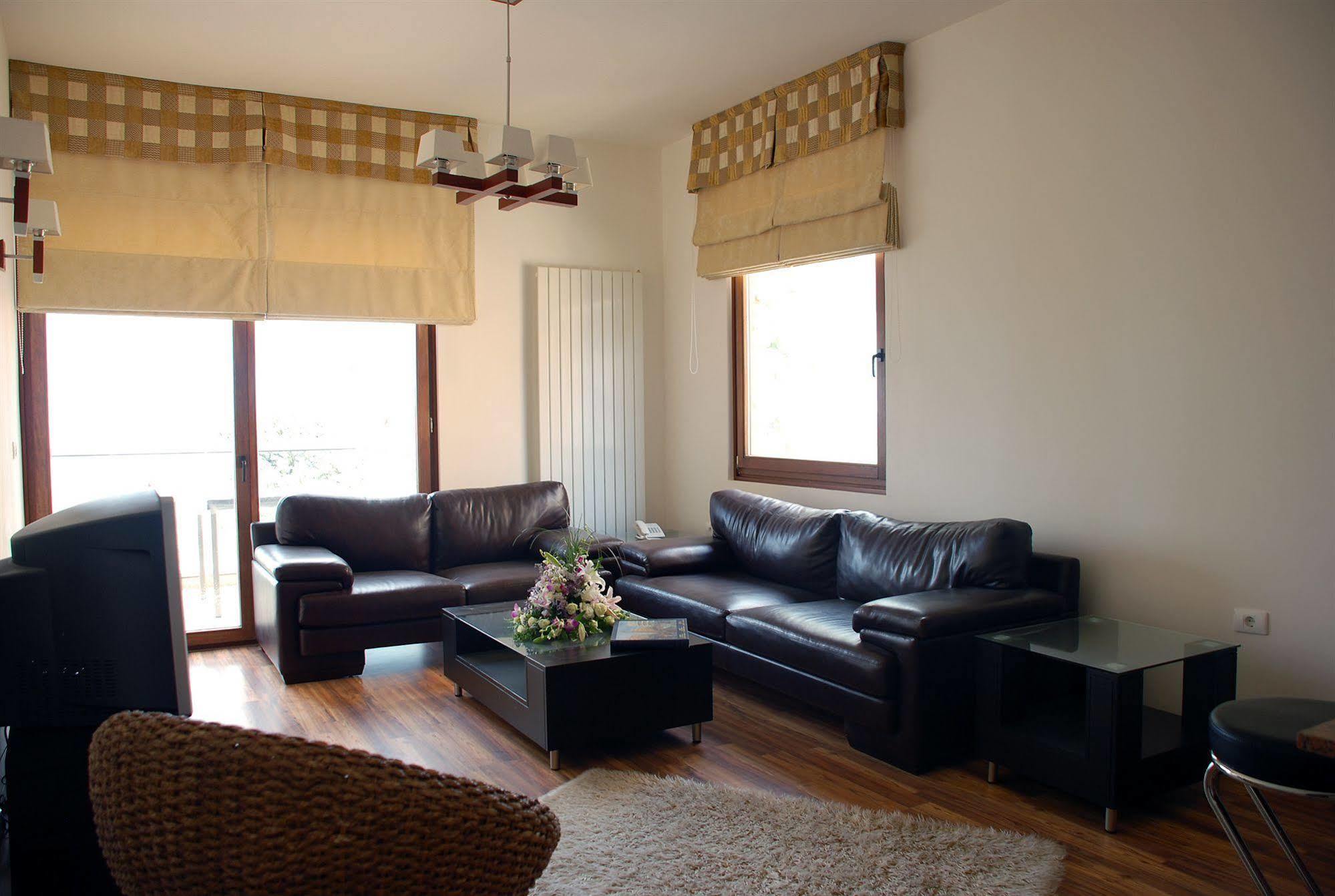 City Suite Алей Екстериор снимка